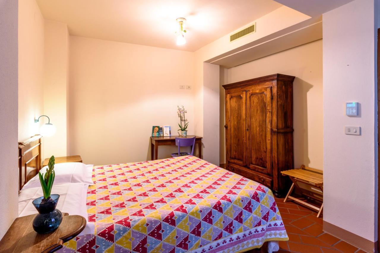 La Locanda Del Povero Diavolo Torriana Exterior foto